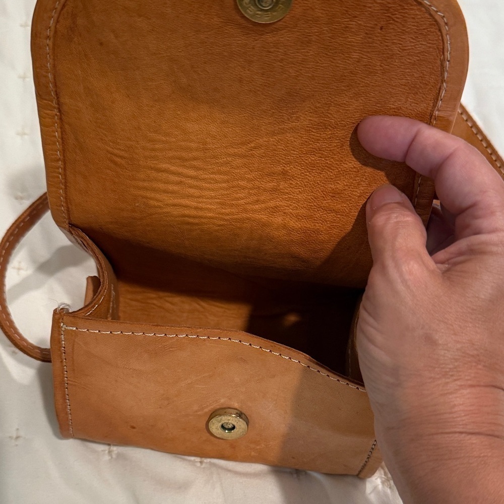 Chic Tan Leather Mini Bag (8) - Picture 2 of 7